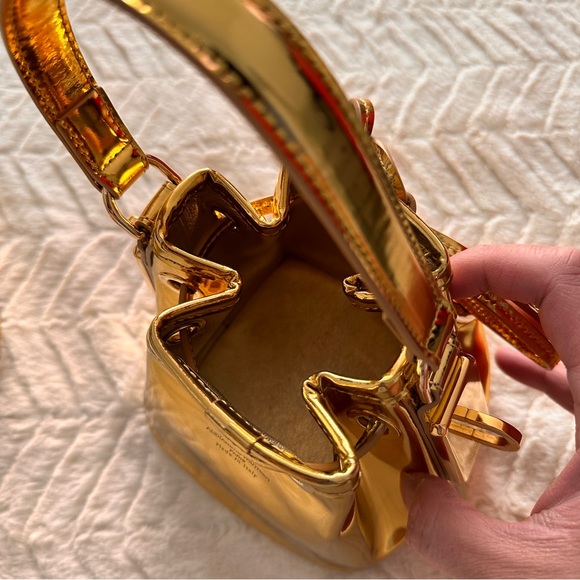 Alexandre Vauthier
Mini BBag mirror bucket bag - Picture 6 of 11